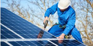 Installation Maintenance Panneaux Solaires Photovoltaïques à Aulan